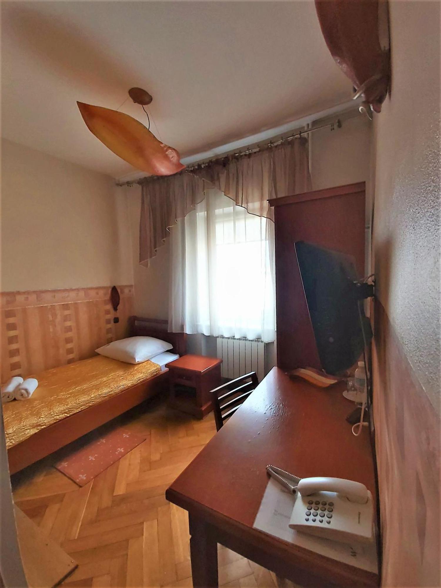 Polonia Hotell Ostrów Wielkopolski Eksteriør bilde